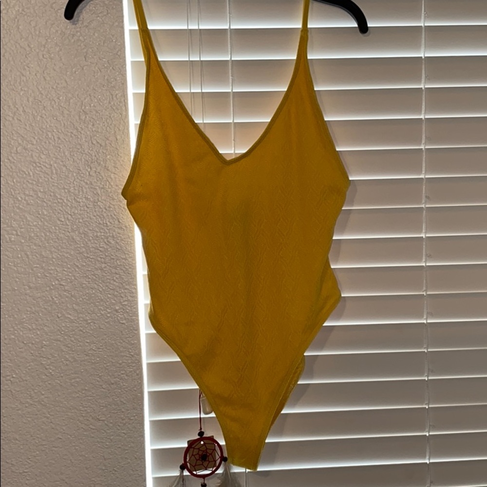 FOREVER21  one piece bathing suit